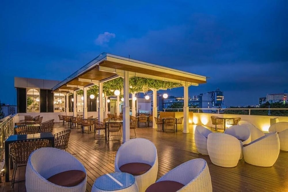 Daima Norwood Hotel