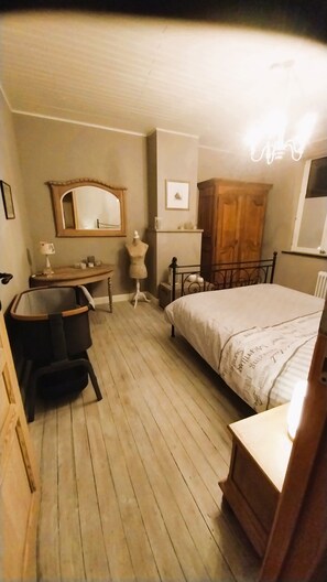 5 soverom, strykejern/-brett, reiseseng for barn og wi-fi