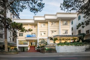 Front of property - BIDV Central Da Lat Hotel (Da Lat)