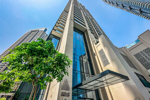 Exterior - Amazing 3BR Burj Khalifa & Fountain View (Dubai)