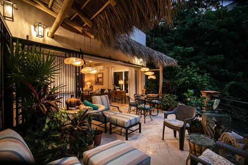 Casa Hortencias, 3 Bedroom Private Pool Home on the hill above Romantic Zone - M