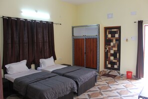 2 Schlafzimmer, Schreibtisch, kostenloses WLAN, Bettwäsche