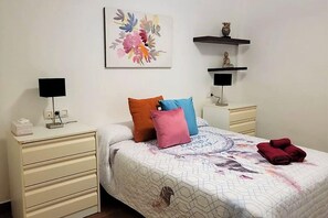 1 chambre, fer et planche à repasser, Wi-Fi gratuit