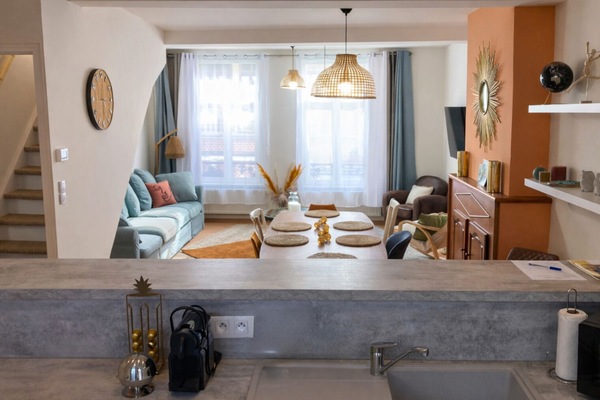 Apartamento familiar | Zona de estar | Smart TV de 120 cm con canales digitales, Netflix