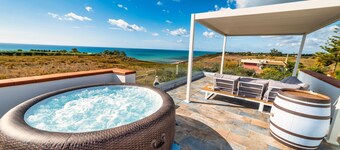 Sea view, only 400 m from blue flag beach, mini-pool-jacuzzi