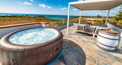 Vue sur la mer, Ă 400 mĂštres de la plage bleue, mini-piscine hydromassage