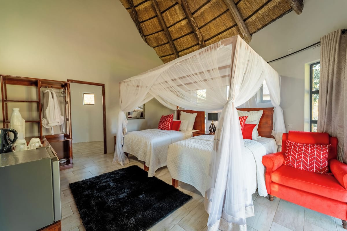 Deluxe kamer, 1 twee- of 2 eenpersoonsbedden | 1 slaapkamer, individueel gedecoreerd, individueel gemeubileerd