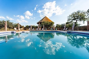 4 outdoor pools - Peniel Retreat Centre (Victoria Falls)