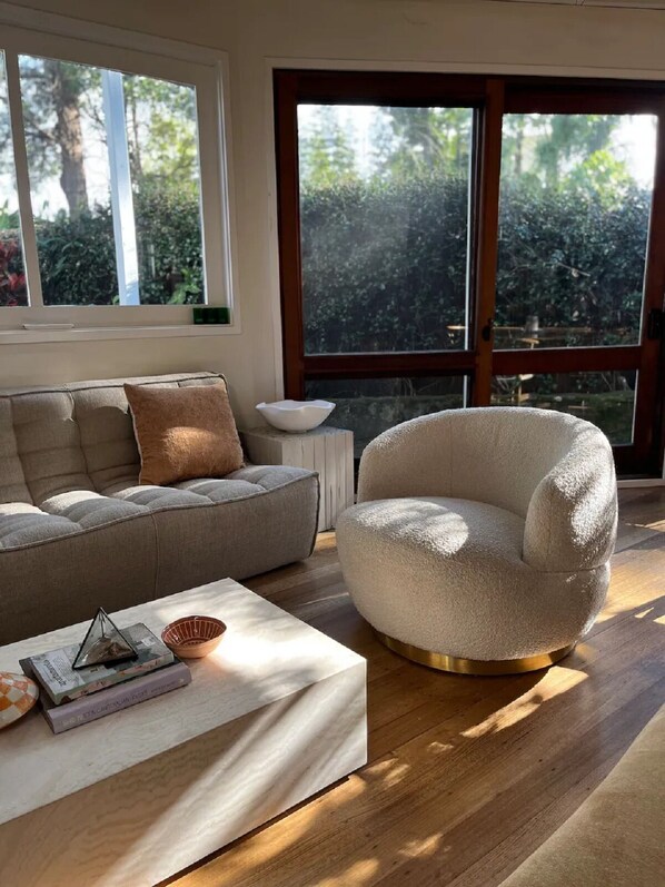 TV - The Tree House (Byron Bay)