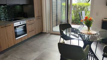 Kühlschrank, Ofen, Herdplatte, Geschirrspüler