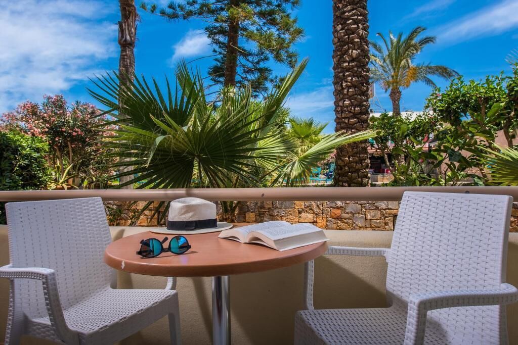 One Bedroom Family Room | Terraza o patio