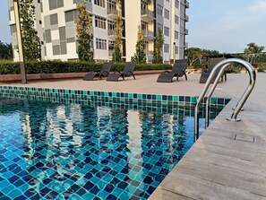 Outdoor pool - Camellia Residence Guest Favorite 2BR Forest View Near Eco Palladium (JOHOR BAHRU)