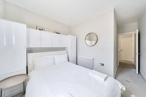 2 bedrooms, free WiFi, bed sheets - Brilliant 2 Bed Apartment - Spacious, Central & Well-Connected (Greater London)