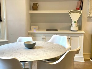 Dining - Notting Hill flat with garden.  Beautiful 2 bed/ 2 bathroom.  Pet Friendly! (London)