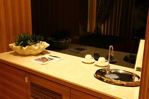 デラックス ダブルルーム | ミニバー