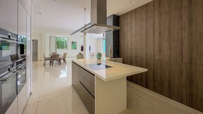 Fridge, microwave, oven, stovetop - Vivo Mare Seaview Villas | 3 Bedrooms (Ayia Napa)