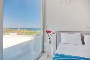 3 bedrooms, iron/ironing board, free WiFi, bed sheets - Sunrise Seaview Villas (Paralimni)
