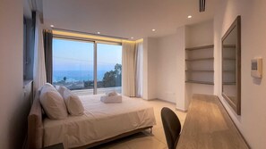 3 bedrooms, free WiFi, bed sheets - Love Bridge Seaview Villa 2, Luxury Villa (Ayia Napa)