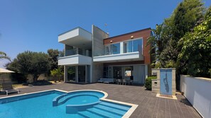 Pool - Vivo Mare Beachfront Villas (Ayia Napa)
