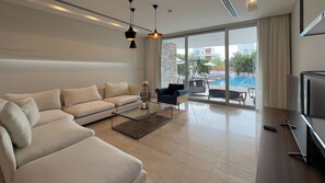 TV - Vivo Mare Beachfront Villas (Ayia Napa)