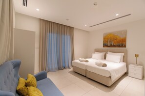 5 habitaciones, tabla de planchar con plancha y wifi gratis 