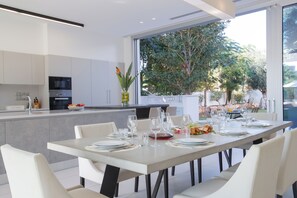 Dining - Vivo Mare 5 Bedroom Seaview Villa (Ayia Napa)