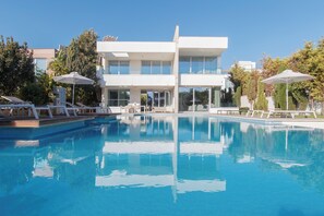 Pool - Vivo Mare 5 Bedroom Seaview Villa (Ayia Napa)
