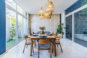 Premium Room | In-room dining