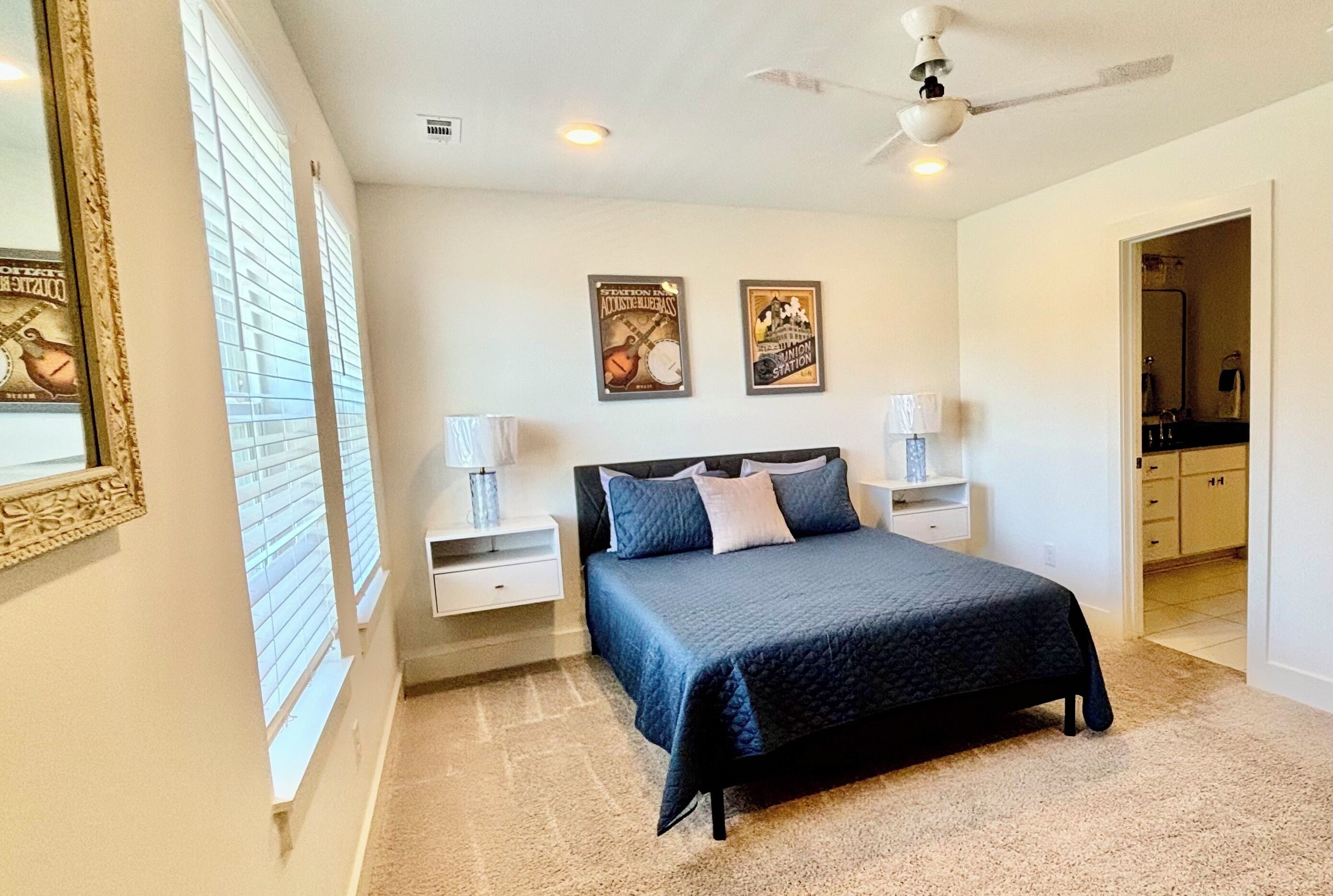 3 bedrooms, desk, iron/ironing board, travel crib