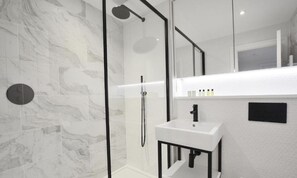Kostenlose Toilettenartikel, Haartrockner