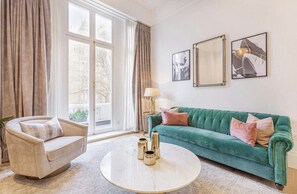 免費盥洗用品、吹風機