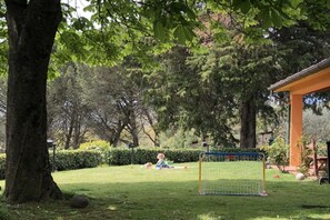 Children’s area - Villa Calandrina - Panoramic villa with large garden in Trevignano Romano (Sutri)