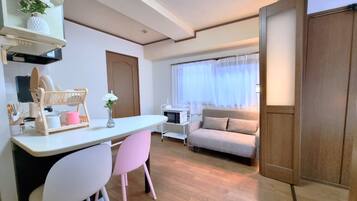 Apartamento design, para não fumantes (royal901, for 7 people) | Opções para refeição no quarto