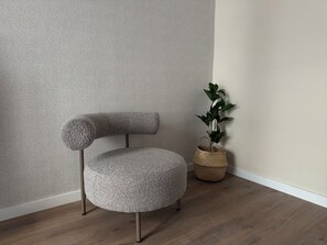 Deluxe Apartment | Living area | TV - Anais Apartments by gaiarooms  (Barcelona)
