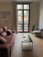Deluxe Apart Daire | Oturma alanı | Televizyon 