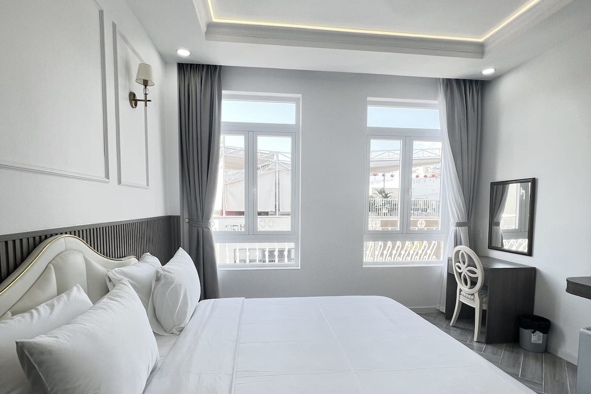 Deluxe Double Room | Premium bedding, minibar, individually decorated, individually furnished