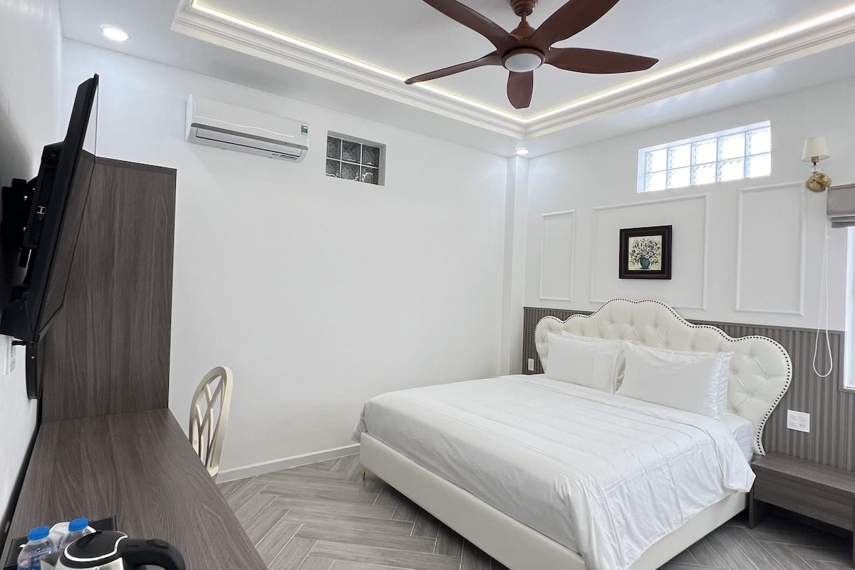 Superior Double Room | Premium bedding, minibar, individually decorated, individually furnished