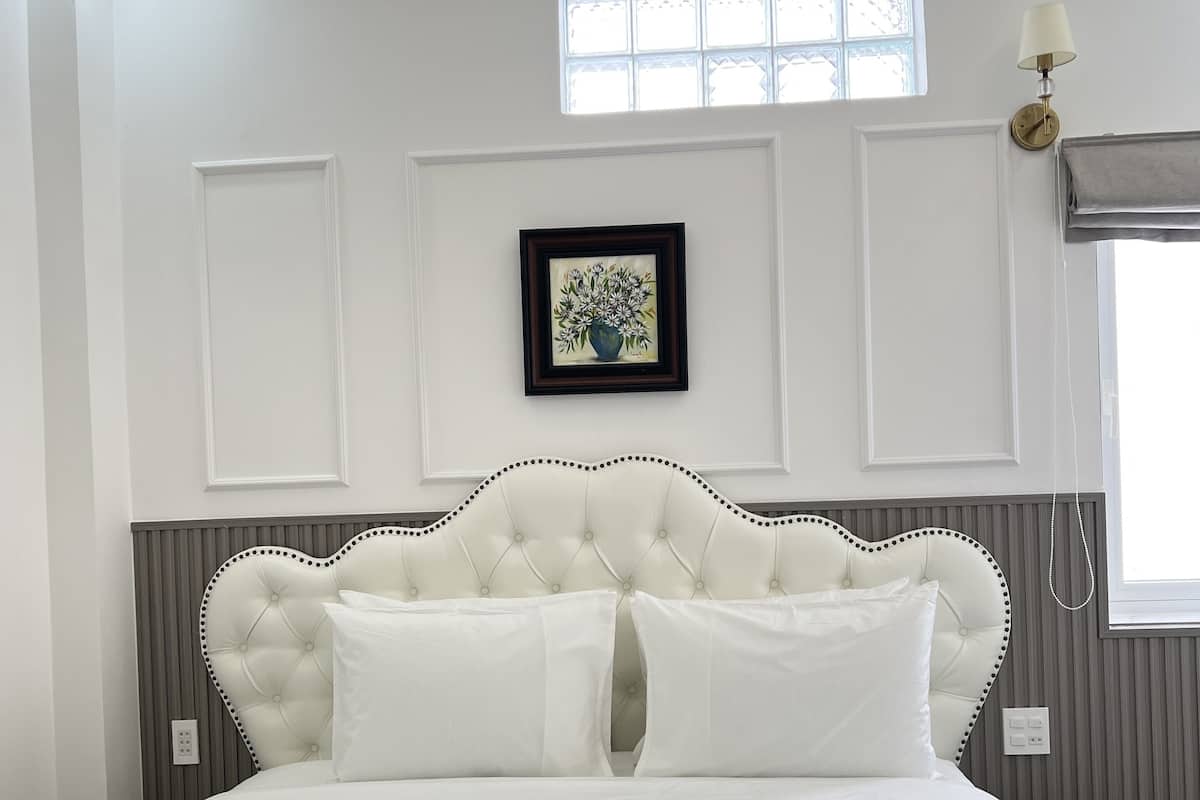 Superior Double Room | Premium bedding, minibar, individually decorated, individually furnished