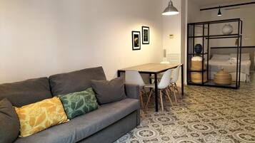 Studio | Living area | TV