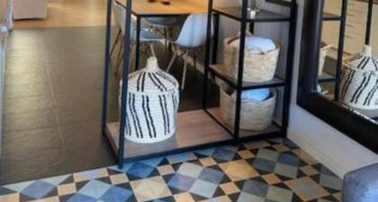 Liceu Apartments by gaiarooms