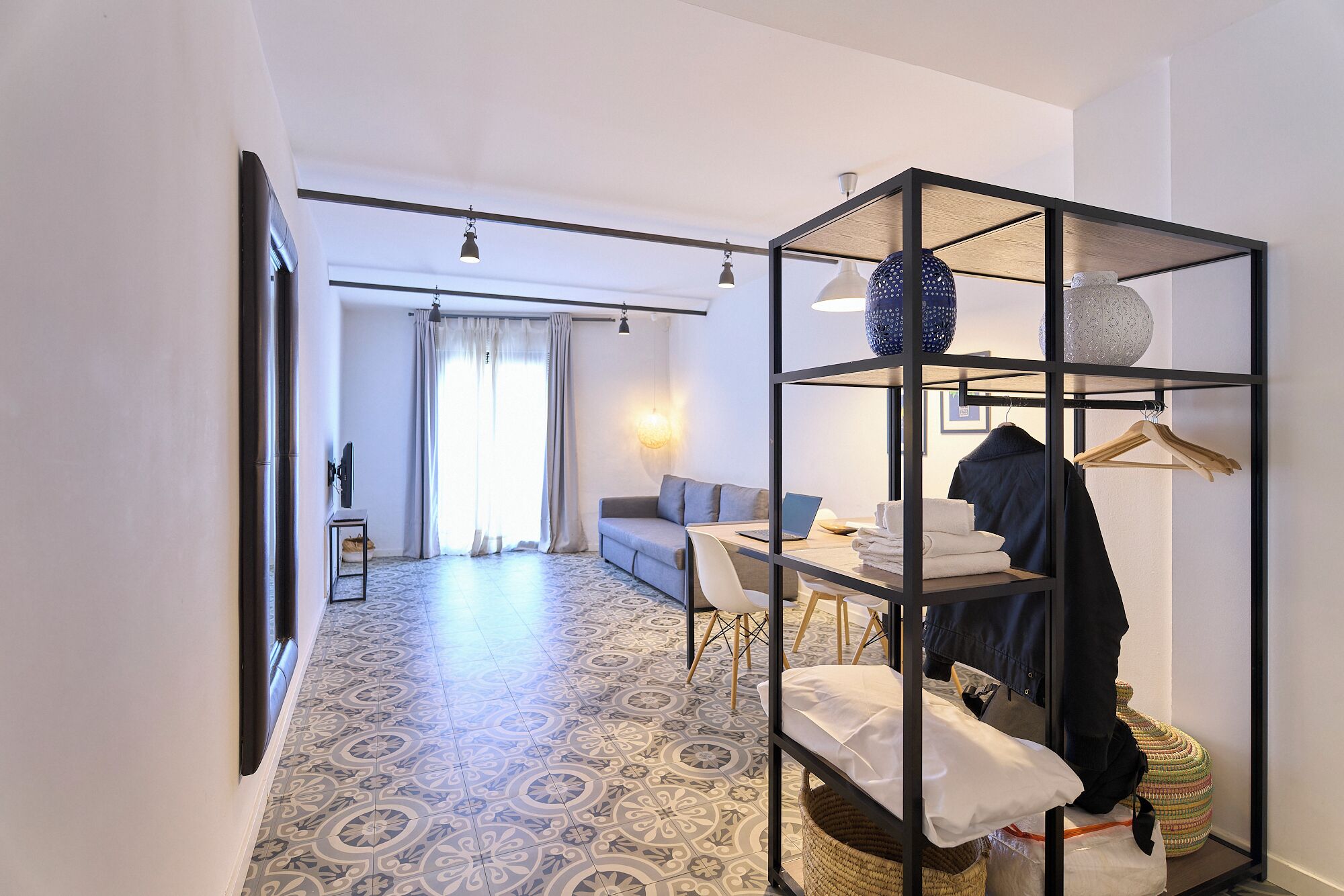 Estudio | Zona de estar | Una televisión