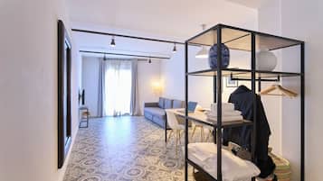 Estudio | Zona de estar | Una televisión