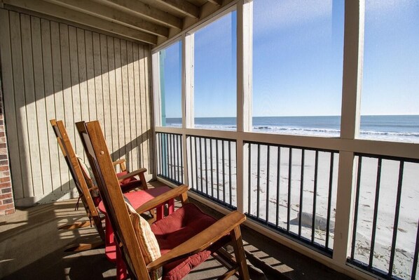Property grounds - Ocean's Lullaby Oceanfront Dunes Room 2nd Floor (Pawleys Island)