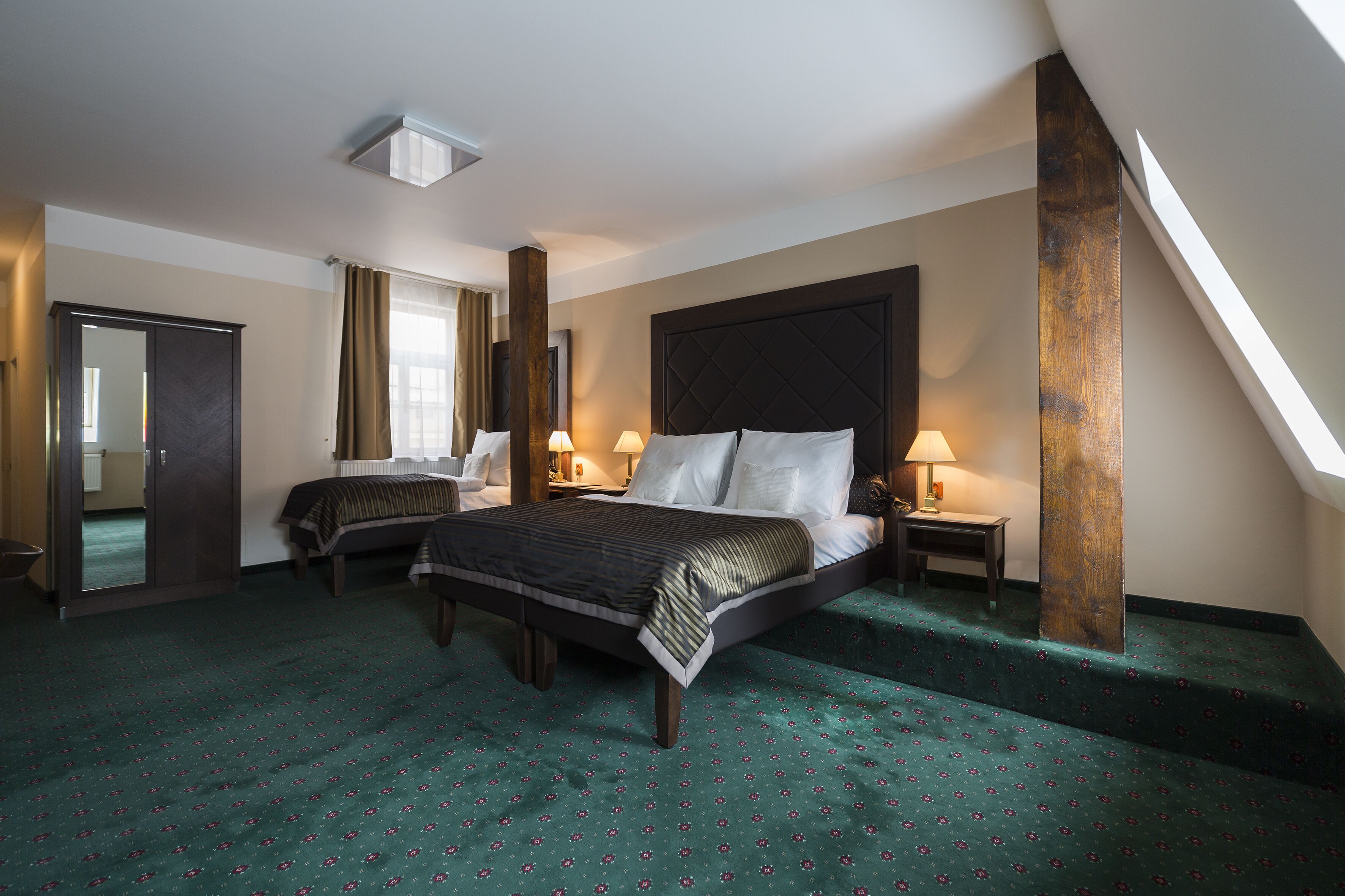 Habitación triple Deluxe | Wifi gratis y ropa de cama 