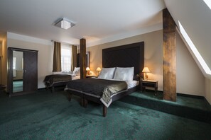 Deluxe Triple Room | Free WiFi, bed sheets - Hotel William (Prague)