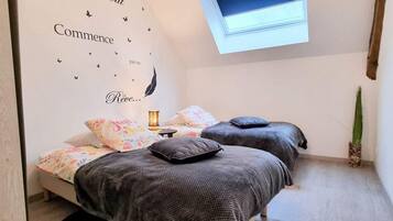 2 chambres, Wi-Fi gratuit, draps fournis