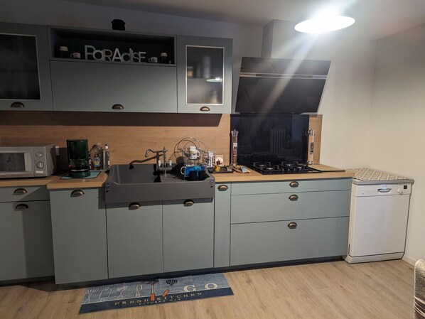 Fridge, microwave, oven