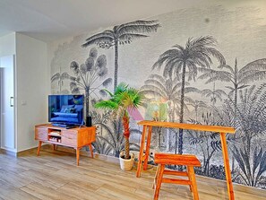 TV