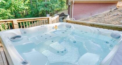 Kentucky Lake Farmhouse & Chalet