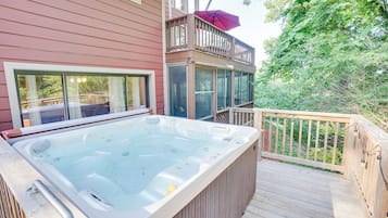 Bain à remous extérieur